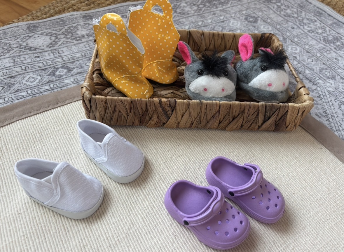 Shoe Language Object Set - 4 Pairs - Image 2